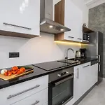 Desapemani With Heated Pool *