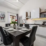 Villa Desapemani With Heated Pool