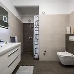 Desapemani With Heated Pool Villa *