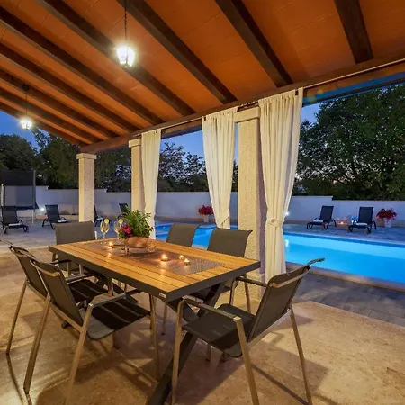 Desapemani With Heated Pool *