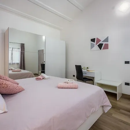 Desapemani With Heated Pool Villa *