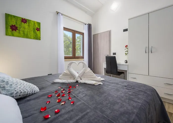 Villa Desapemani With Heated Pool *